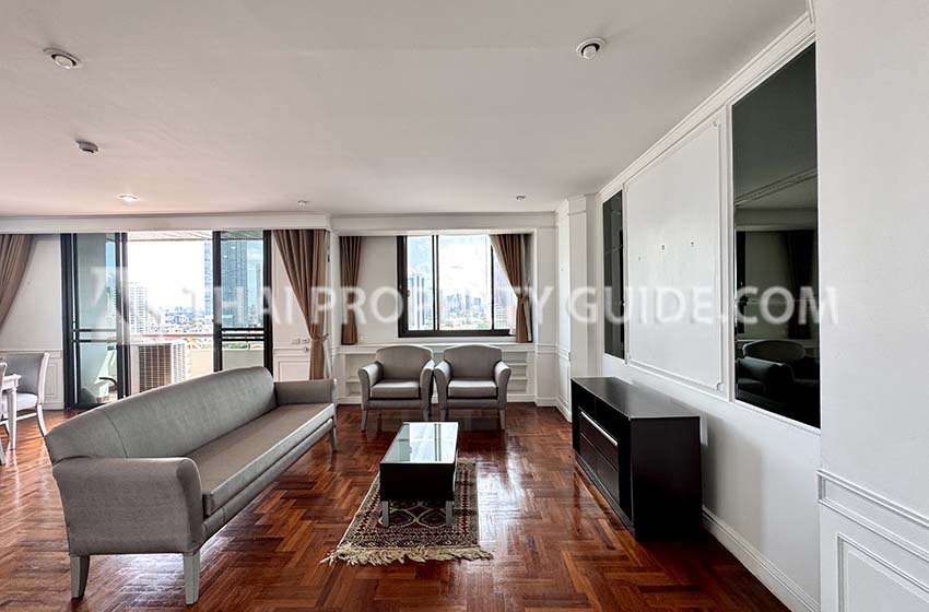 Apartment in Phaholyothin 